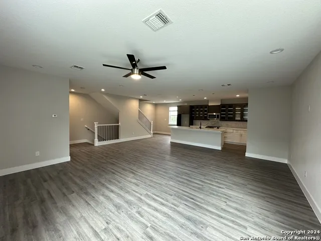 1618 W LAWNDALE DR Unit 8 San Antonio, TX 78209