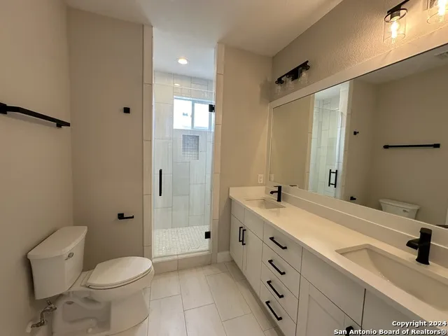 1618 W LAWNDALE DR Unit 8 San Antonio, TX 78209