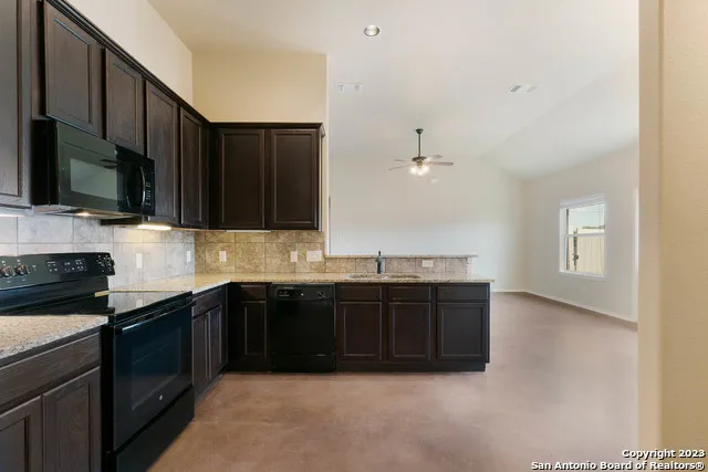 2584 Pahmeyer Rd New Braunfels, TX 78130