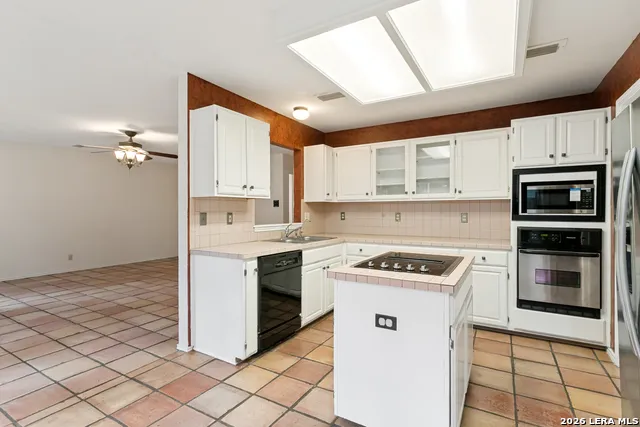 2535 Chestnut Bend San Antonio, TX 78232