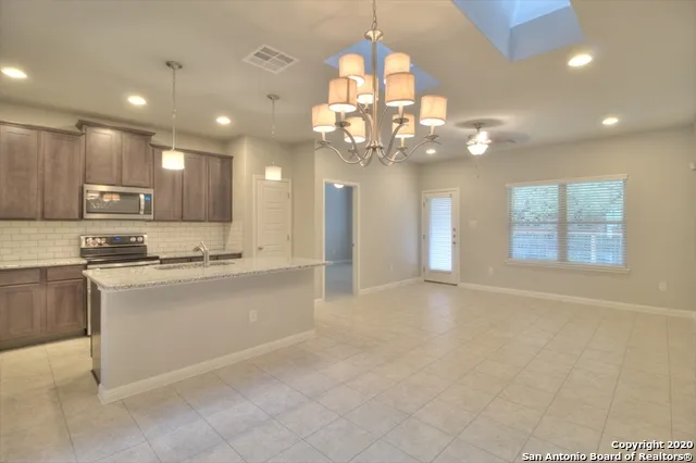 10 Serena Vista San Antonio, TX 78251