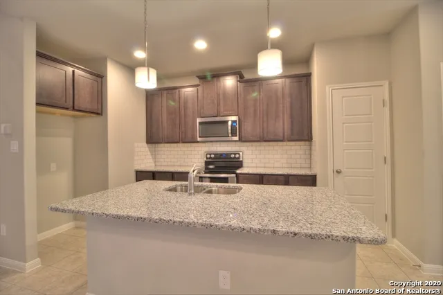 10 Serena Vista San Antonio, TX 78251