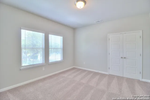 10 Serena Vista San Antonio, TX 78251