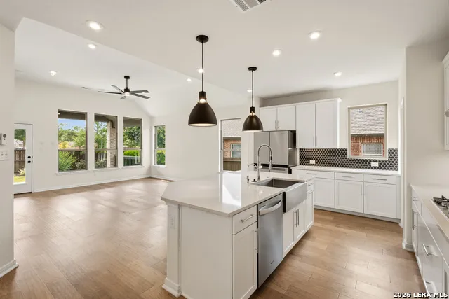 10224 CACTUS HLS San Antonio, TX 78254