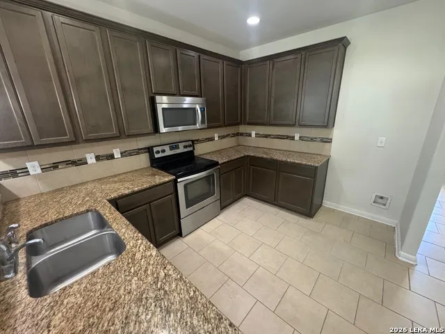 6702 Prescott Dr San Antonio, TX 78233