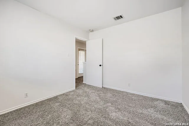 5635 MIDCROWN DR San Antonio, TX 78218