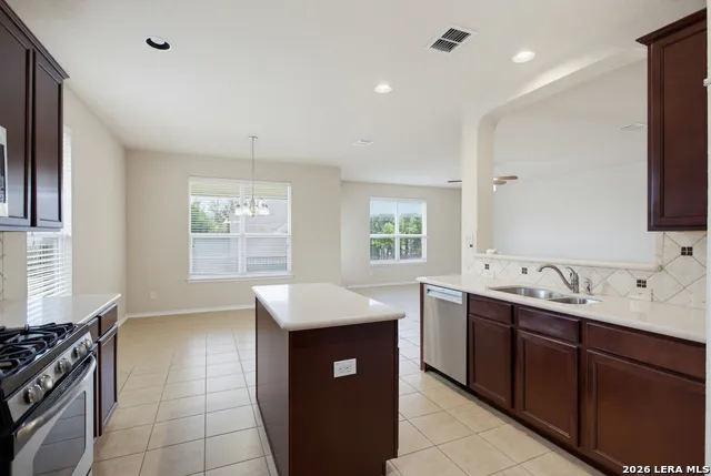 12602 Red Maple San Antonio, TX 78253