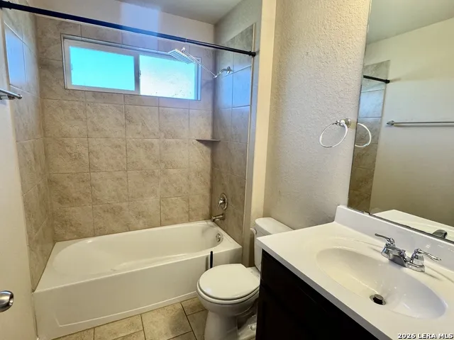1607 Tree Run San Antonio, TX 78245