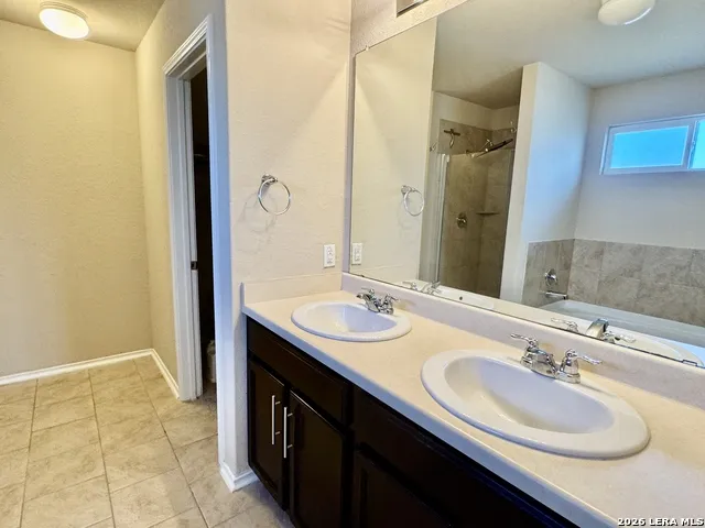 1607 Tree Run San Antonio, TX 78245