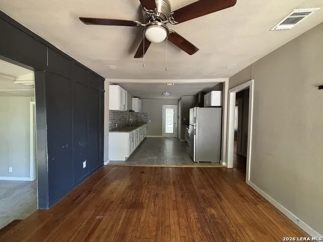 1615 Lee Hall San Antonio, TX 78201