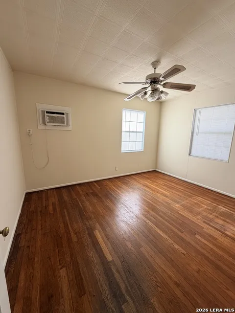 173 W DICKSON AVE San Antonio, TX 78214