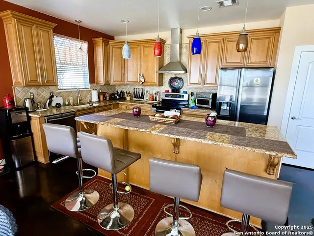 972 Pebble Beach Lakehills, TX 78063