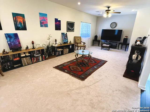 972 Pebble Beach Lakehills, TX 78063