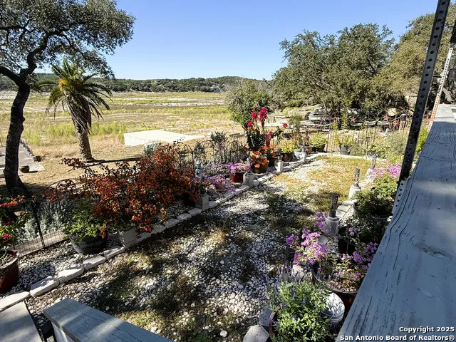 972 Pebble Beach Lakehills, TX 78063
