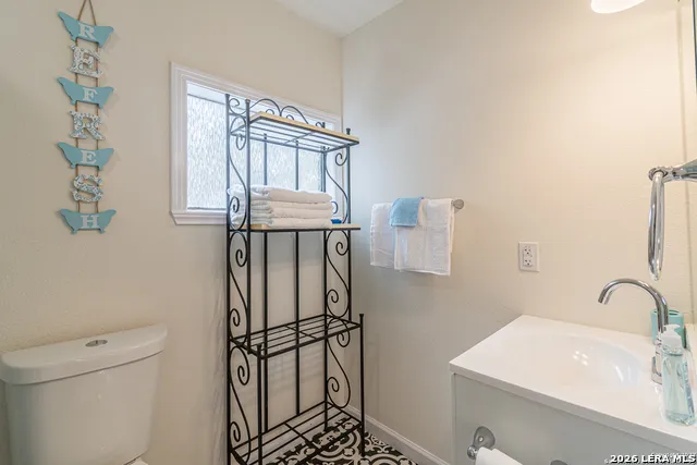 207 Hermine Blvd Unit 2 San Antonio, TX 78212
