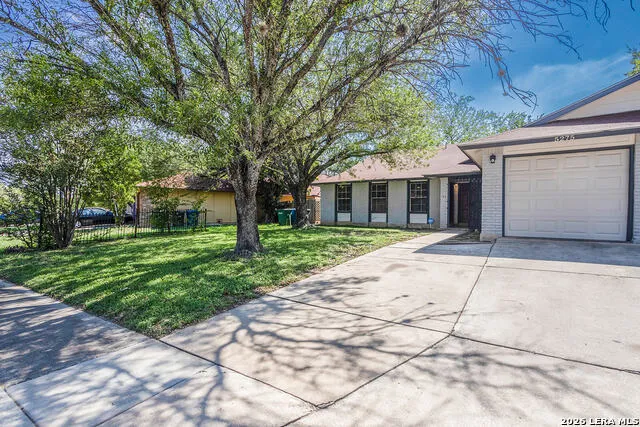 5275 Meadow Rise Unit 5275 San Antonio, TX 78250