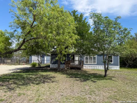 4506 Legend Falls
