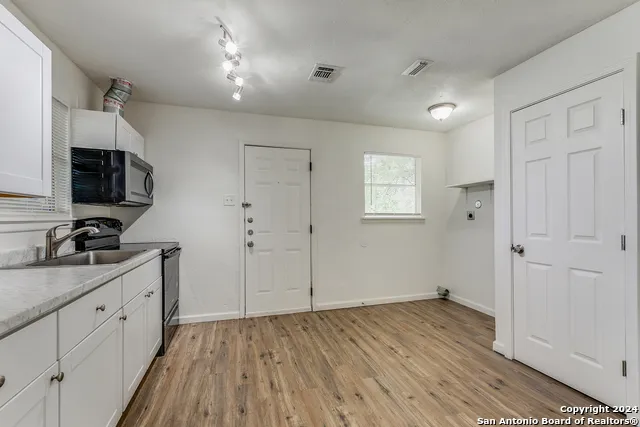 1731 ESCALON AVE San Antonio, TX 78221