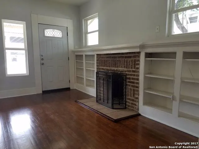 826 E ERIE AVE Unit A San Antonio, TX 78212