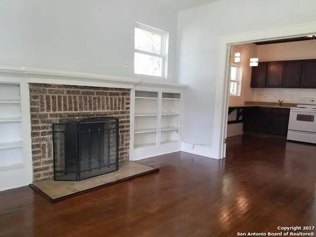 826 E ERIE AVE Unit A San Antonio, TX 78212