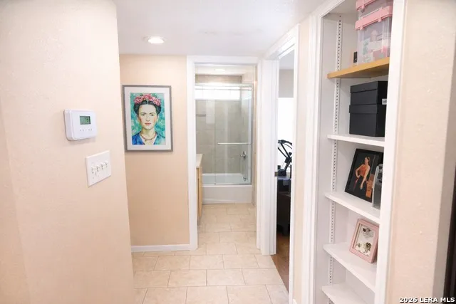 8642 fredericksburg Unit 406 San Antonio, TX 78240