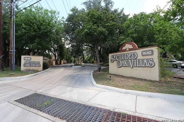 8642 fredericksburg Unit 406 San Antonio, TX 78240