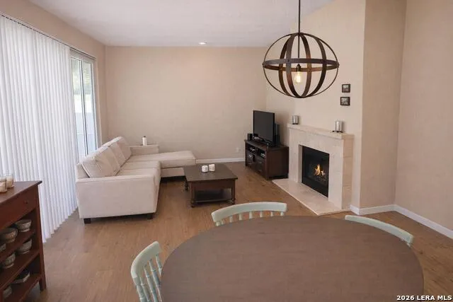 8642 fredericksburg Unit 406 San Antonio, TX 78240