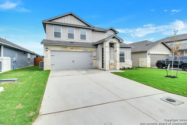 1247 Meyers Mdw New Braunfels, TX 78130