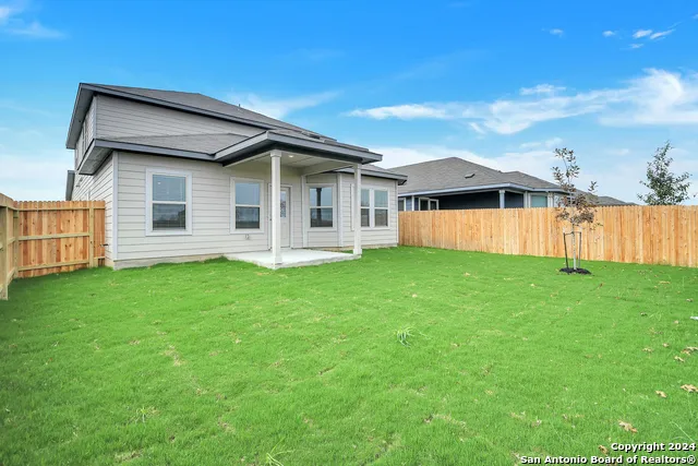 1247 Meyers Mdw New Braunfels, TX 78130