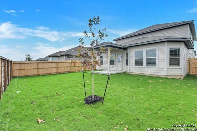 1247 Meyers Mdw New Braunfels, TX 78130