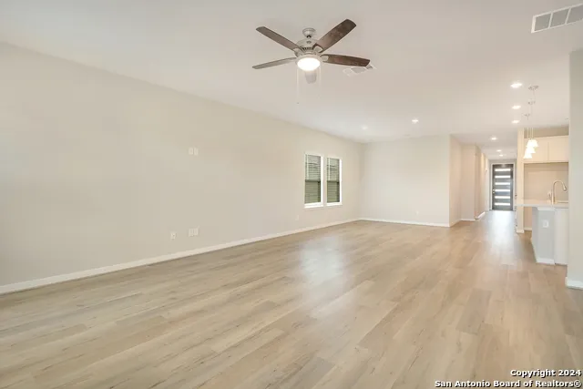 1247 Meyers Mdw New Braunfels, TX 78130