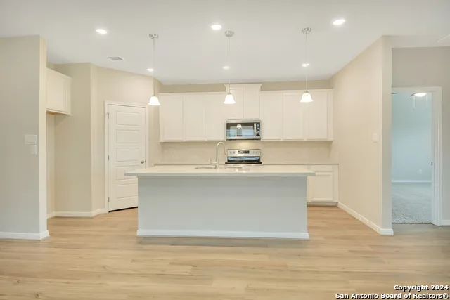 1247 Meyers Mdw New Braunfels, TX 78130