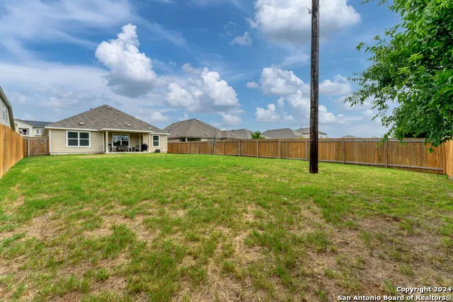 4323 W Vasquez Cir Converse, TX 78109
