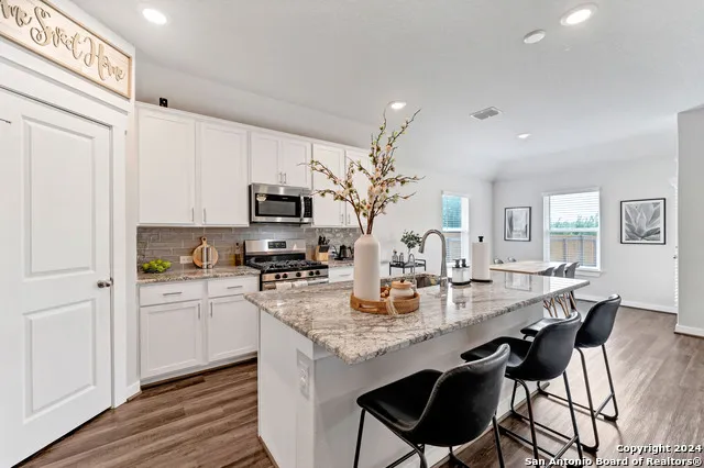 4323 W Vasquez Cir Converse, TX 78109