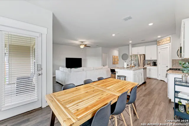 4323 W Vasquez Cir Converse, TX 78109