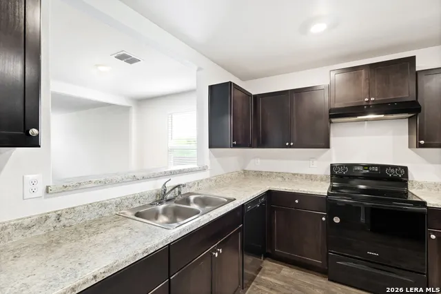 2526 WENTWOOD RUN San Antonio, TX 78245