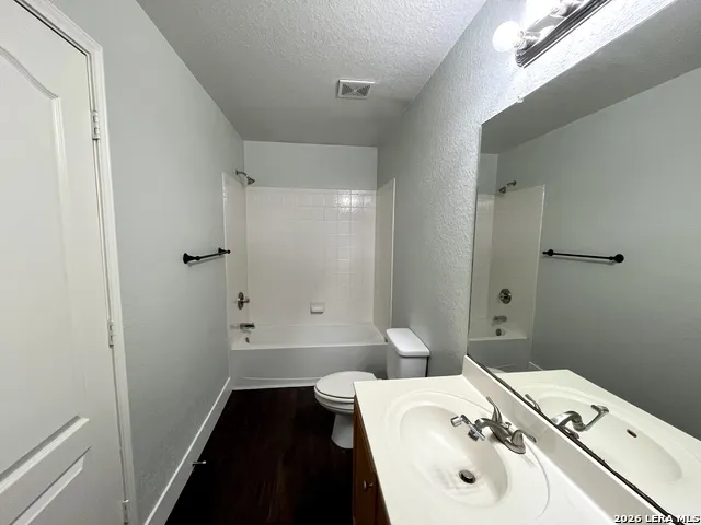 3710 Candleglenn San Antonio, TX 78244