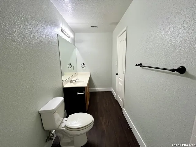 3710 Candleglenn San Antonio, TX 78244