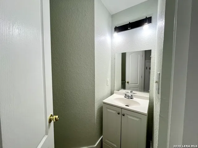 3710 Candleglenn San Antonio, TX 78244