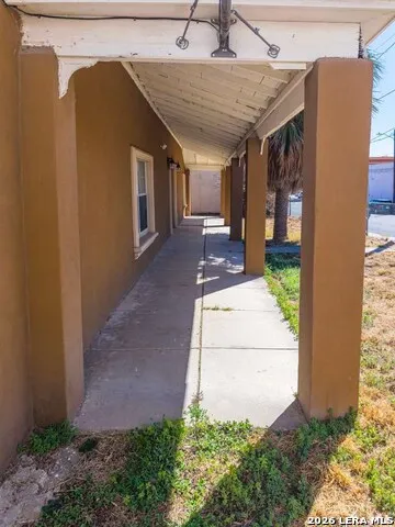 432 WASHINGTON ST Eagle Pass, TX 78852