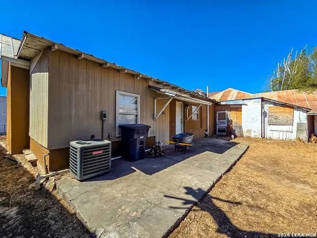 432 WASHINGTON ST Eagle Pass, TX 78852
