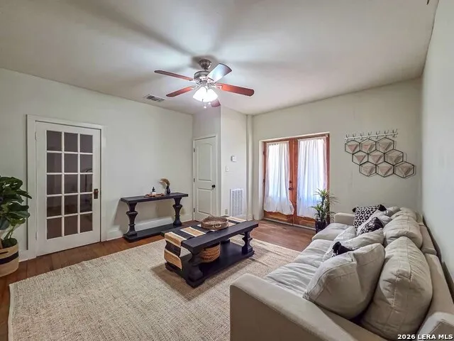 432 WASHINGTON ST Eagle Pass, TX 78852