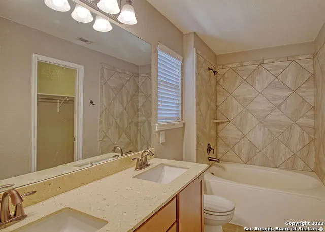 1997 BRANDYWINE DR New Braunfels, TX 78130