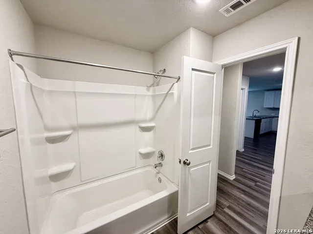 10310 Waverunner Converse, TX 78109
