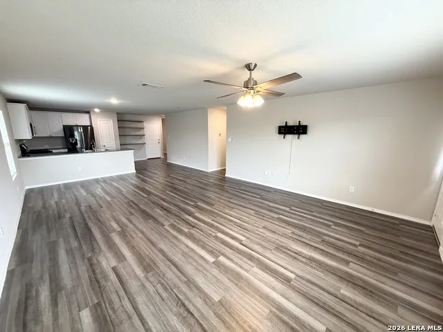 10310 Waverunner Converse, TX 78109