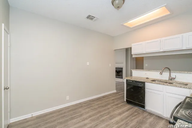 2826 VILLAGE PKWY San Antonio, TX 78251
