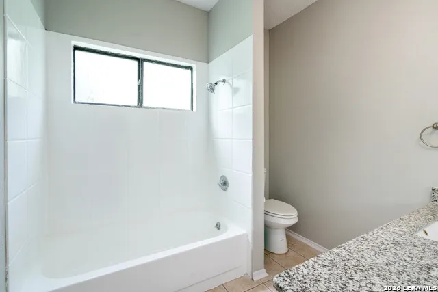 2826 VILLAGE PKWY San Antonio, TX 78251