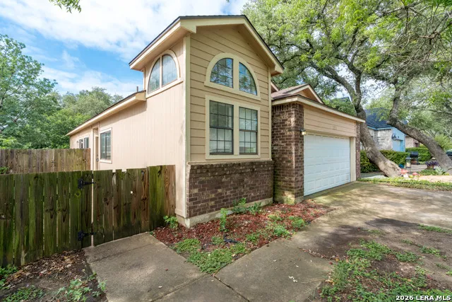 2826 VILLAGE PKWY San Antonio, TX 78251