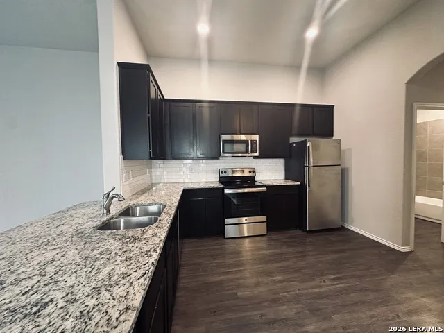 9302 CANYON BND Unit 2 Converse, TX 78109