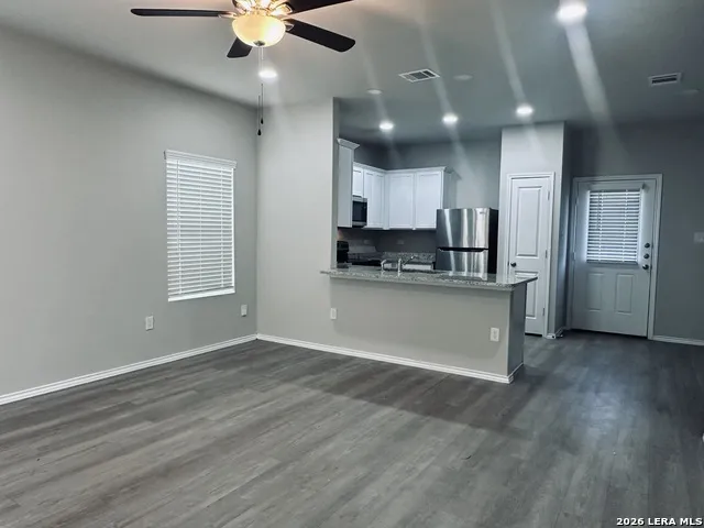 7356 MISTY RIDGE DR Unit 7 Converse, TX 78109